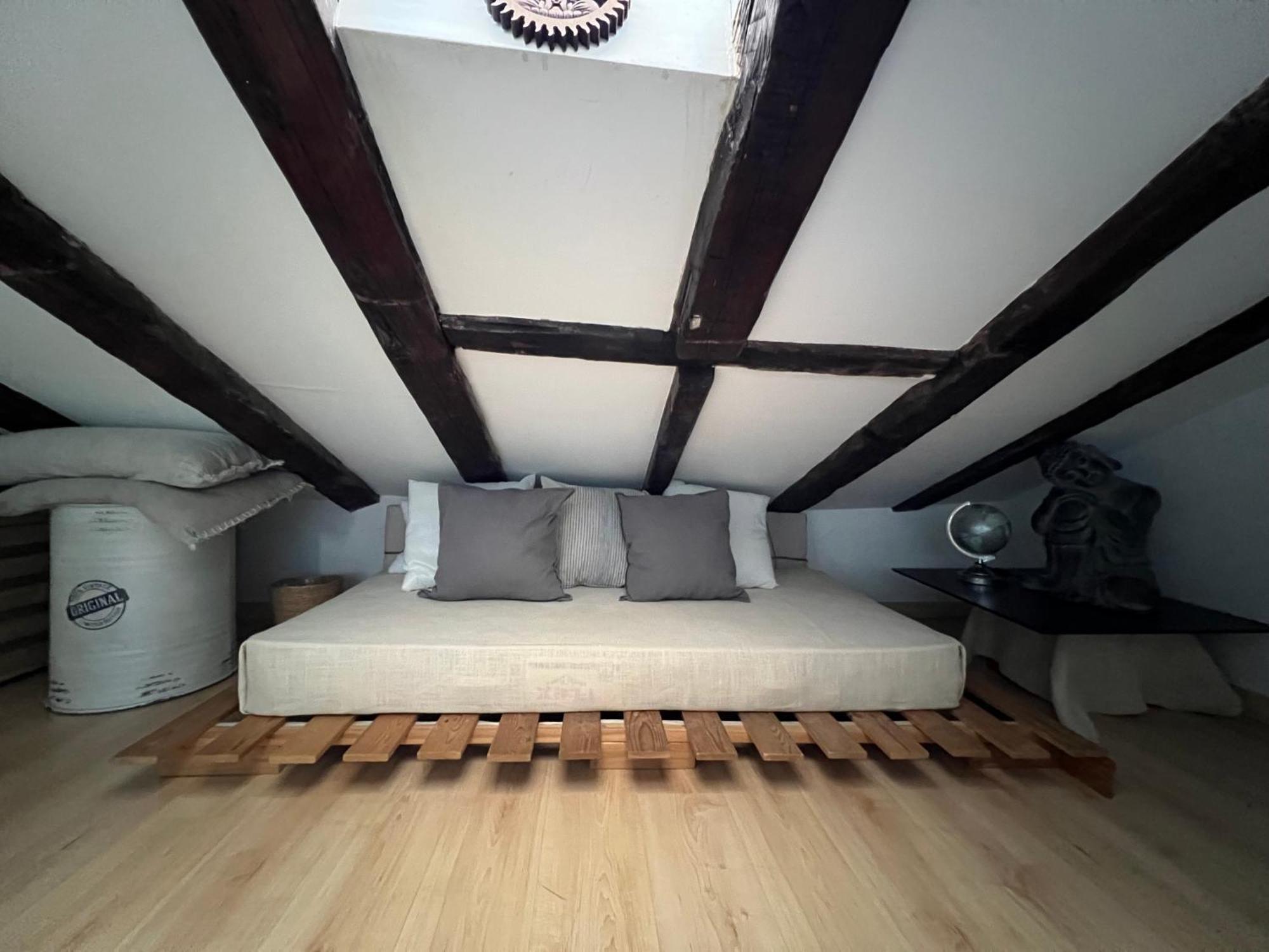 Apartment In Monumental Square Madrid Center Екстериор снимка