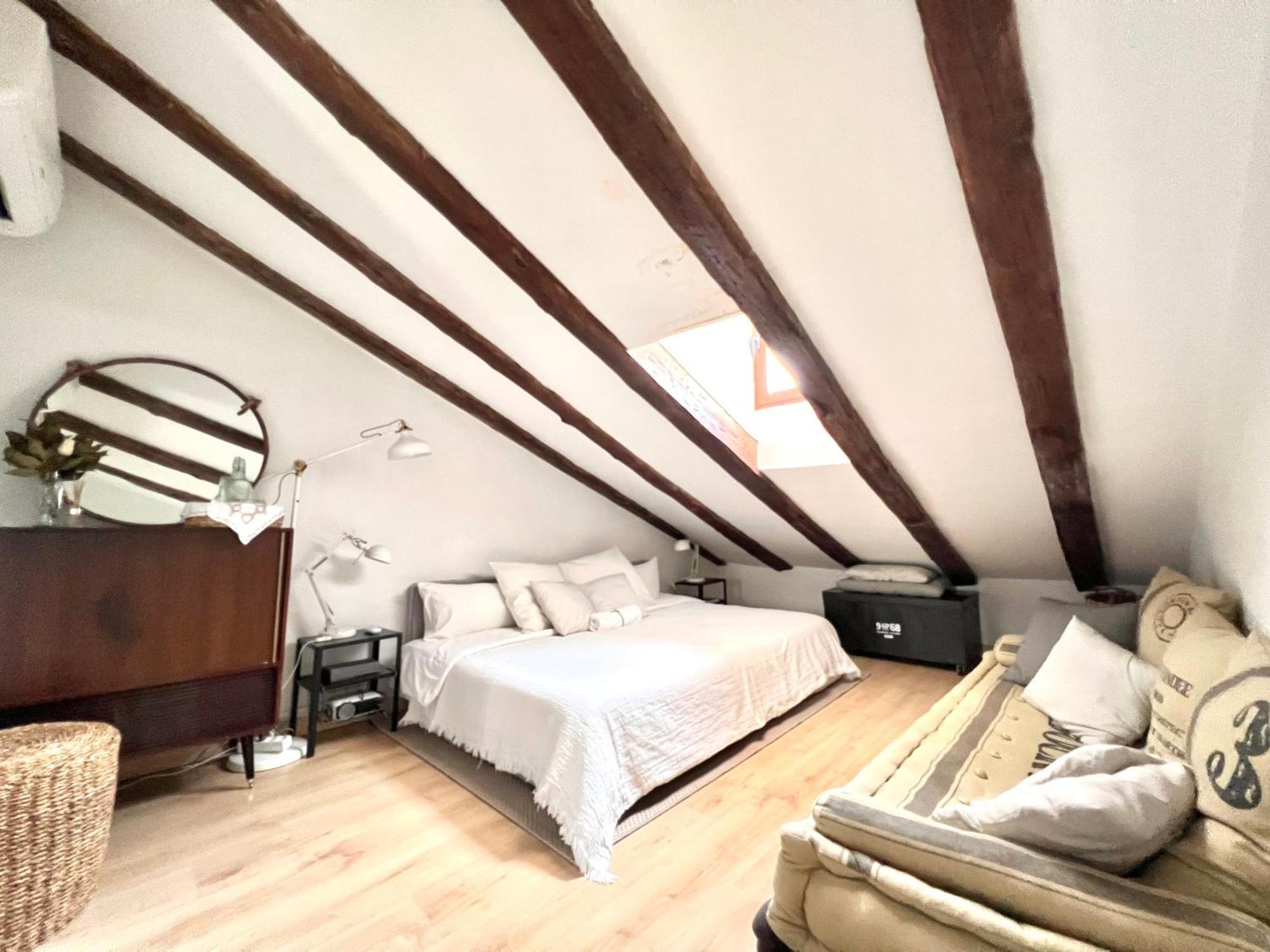 Apartment In Monumental Square Madrid Center Стая снимка